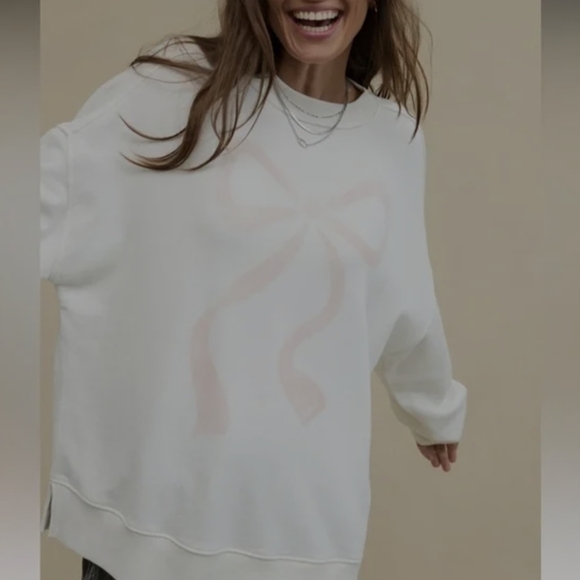 Arie Crew Sweatshirt with Bow Design - Picture 2 of 8